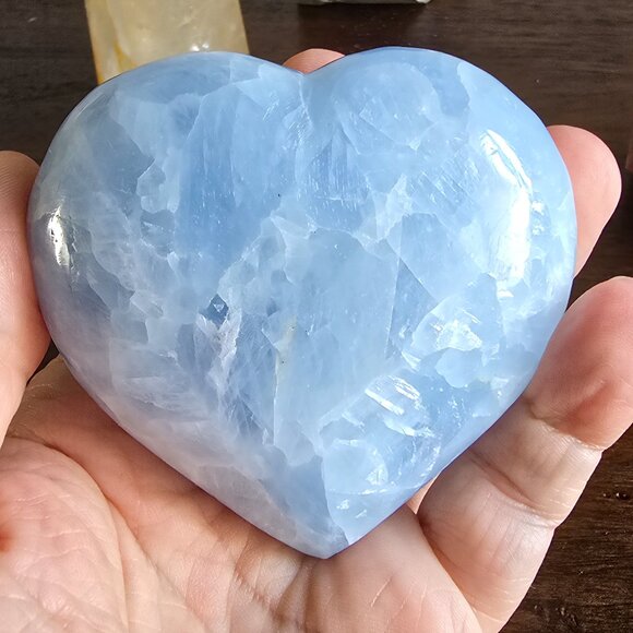 Blue Calcite Heart – Calm • Communication • Emotional Healing - Picture 2 of 4